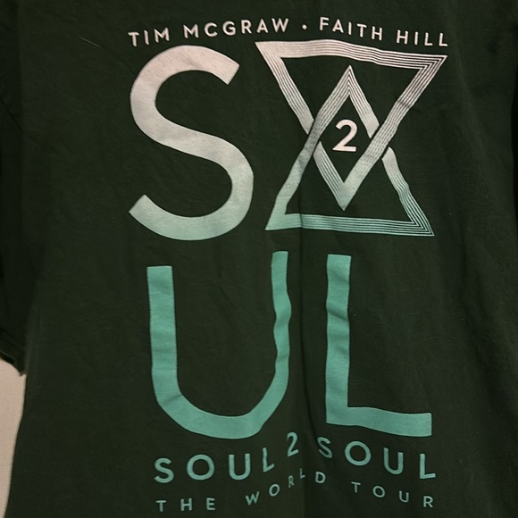 Tim McGraw and Faith Hill 2017 Soul 2 Soul World Tour shirt - Picture 2 of 5